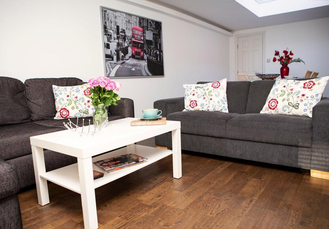 Apt 3, Trafalgar Sq Duplex, 3Rd & 4Th Floor By Indigo Flats 런던 외부 사진