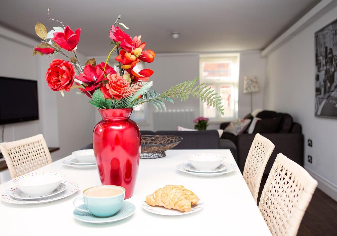 Apt 3, Trafalgar Sq Duplex, 3Rd & 4Th Floor By Indigo Flats 런던 외부 사진