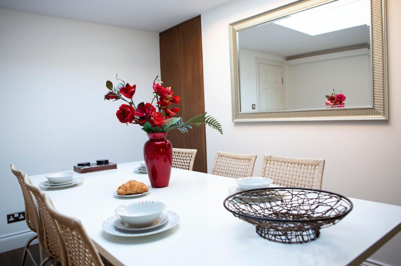 Apt 3, Trafalgar Sq Duplex, 3Rd & 4Th Floor By Indigo Flats 런던 외부 사진