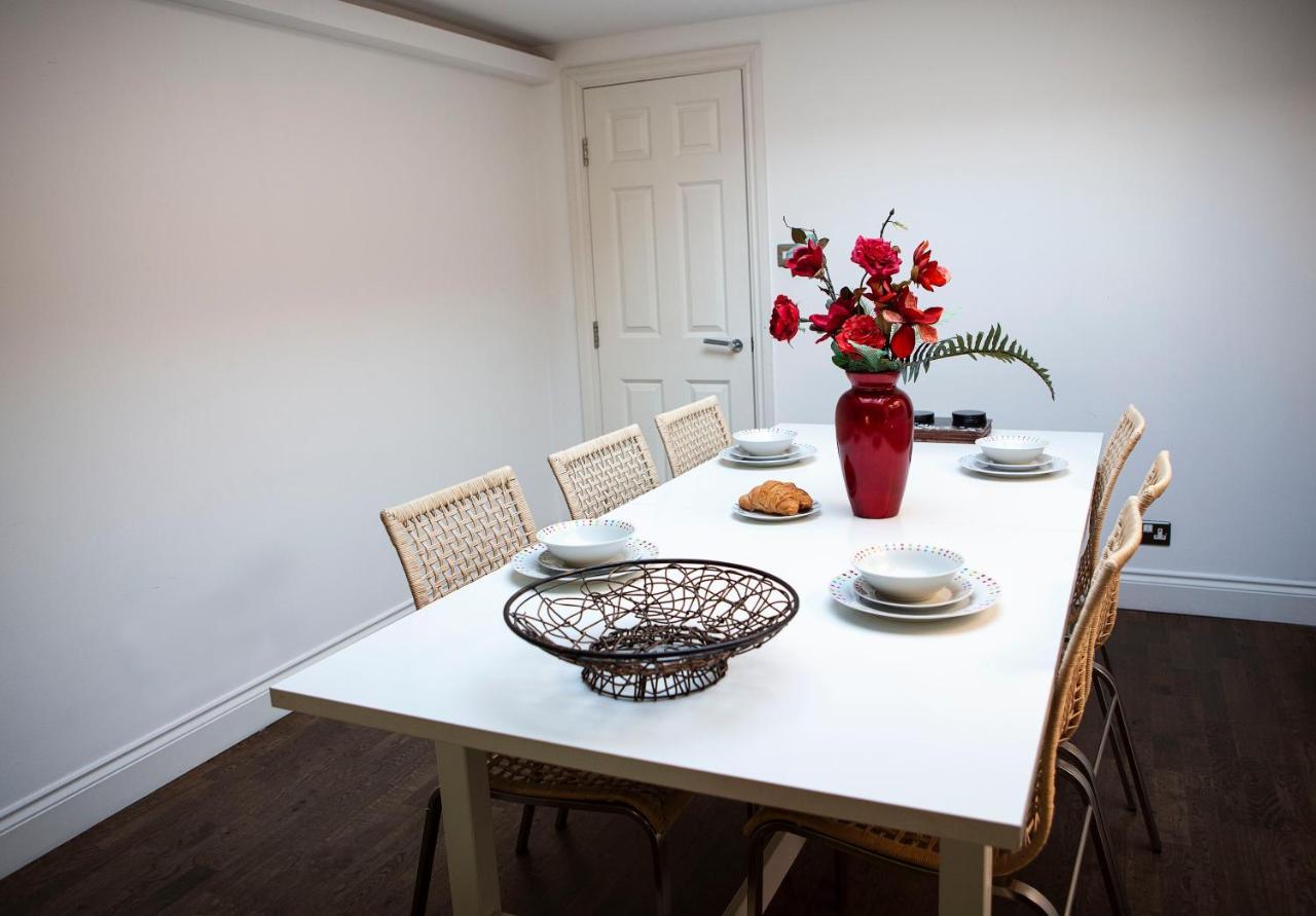 Apt 3, Trafalgar Sq Duplex, 3Rd & 4Th Floor By Indigo Flats 런던 외부 사진